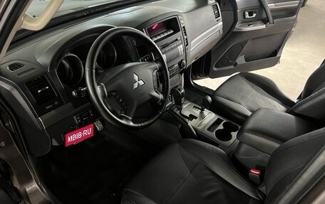 Mitsubishi Pajero IV, 2014 год, 2 525 000 рублей, 10 фотография