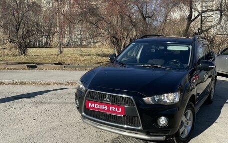 Mitsubishi Outlander III рестайлинг 3, 2011 год, 1 500 000 рублей, 9 фотография