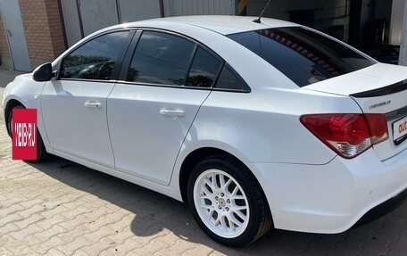 Chevrolet Cruze II, 2013 год, 850 000 рублей, 3 фотография