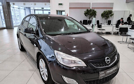 Opel Astra J, 2011 год, 714 000 рублей, 3 фотография