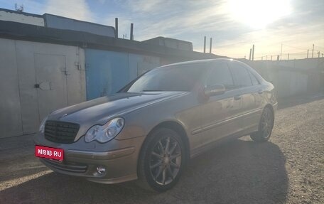 Mercedes-Benz C-Класс, 2006 год, 630 000 рублей, 1 фотография