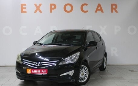 Hyundai Solaris II рестайлинг, 2015 год, 1 130 000 рублей, 1 фотография