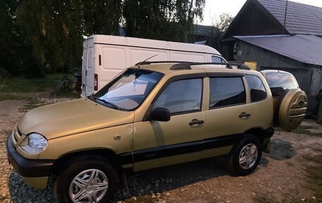 Chevrolet Niva I рестайлинг, 2006 год, 285 000 рублей, 2 фотография