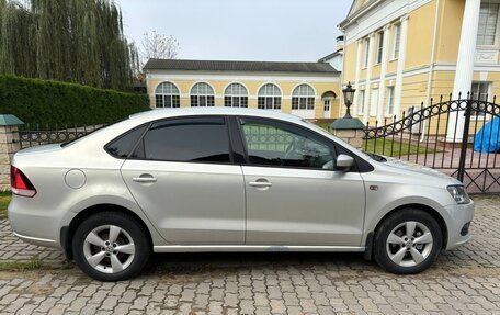 Volkswagen Polo VI (EU Market), 2012 год, 900 000 рублей, 2 фотография