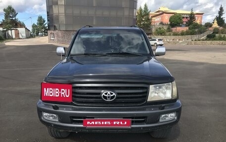 Toyota Land Cruiser 100 рестайлинг 2, 2004 год, 2 180 000 рублей, 9 фотография