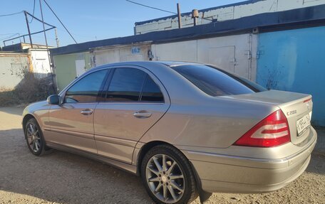 Mercedes-Benz C-Класс, 2006 год, 630 000 рублей, 6 фотография