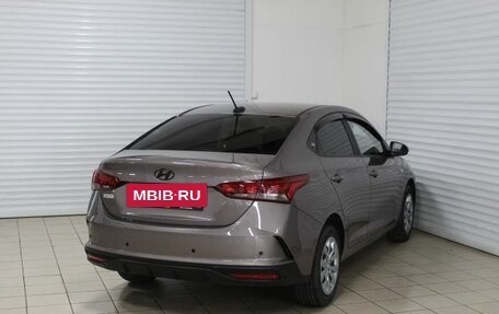 Hyundai Solaris II рестайлинг, 2021 год, 1 750 000 рублей, 5 фотография