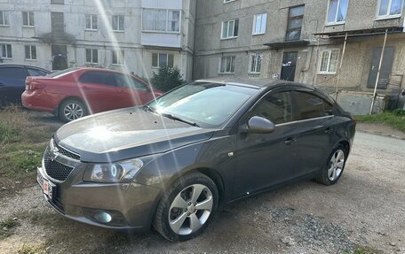 Chevrolet Cruze II, 2011 год, 800 000 рублей, 1 фотография