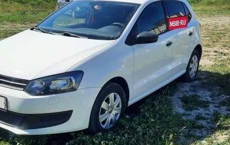 Volkswagen Polo VI (EU Market), 2013 год, 920 000 рублей, 1 фотография