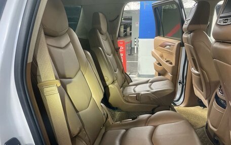 Cadillac Escalade IV, 2016 год, 4 500 000 рублей, 7 фотография