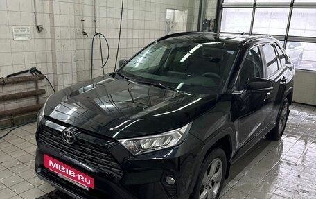 Toyota RAV4, 2021 год, 3 347 000 рублей, 8 фотография