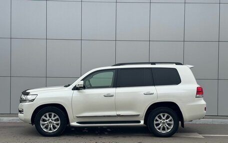 Toyota Land Cruiser 200, 2017 год, 6 600 000 рублей, 2 фотография