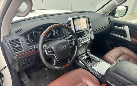 Toyota Land Cruiser 200, 2017 год, 6 600 000 рублей, 9 фотография