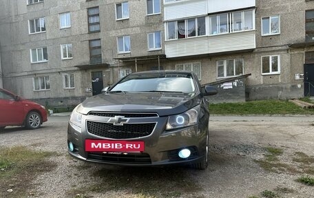 Chevrolet Cruze II, 2011 год, 800 000 рублей, 2 фотография