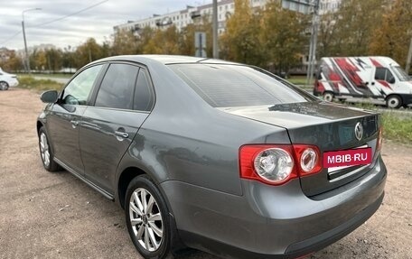 Volkswagen Jetta VI, 2010 год, 690 000 рублей, 6 фотография