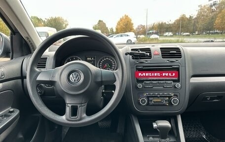 Volkswagen Jetta VI, 2010 год, 690 000 рублей, 11 фотография