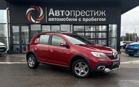 Renault Sandero II рестайлинг, 2019 год, 1 560 000 рублей, 1 фотография