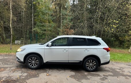 Mitsubishi Outlander III рестайлинг 3, 2017 год, 2 070 000 рублей, 4 фотография