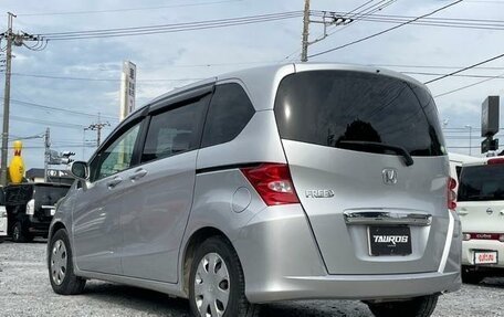 Honda Freed I, 2014 год, 865 000 рублей, 5 фотография