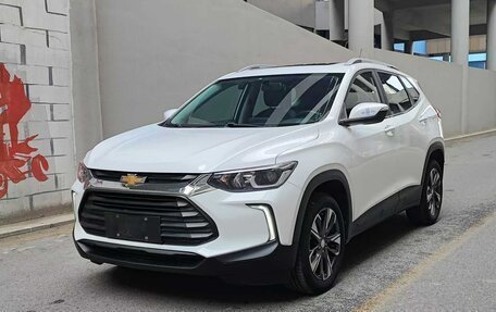 Chevrolet Tracker, 2021 год, 1 380 000 рублей, 3 фотография