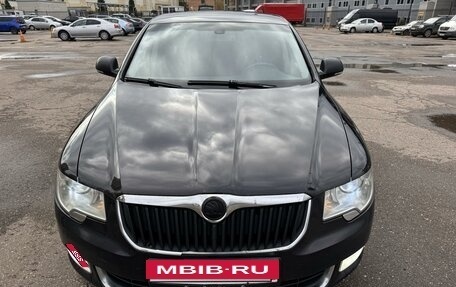 Skoda Superb III рестайлинг, 2012 год, 750 000 рублей, 2 фотография