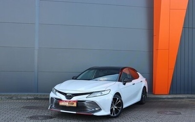 Toyota Camry, 2019 год, 3 299 000 рублей, 1 фотография