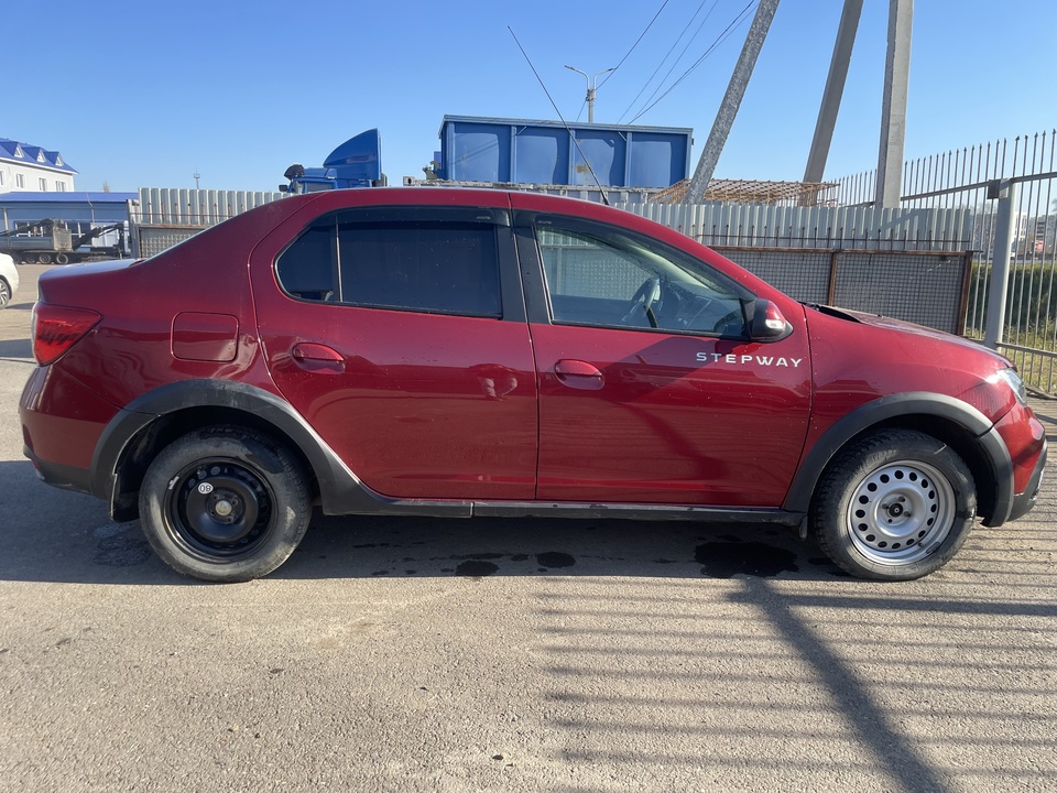 Renault Logan II рестайлинг, 2018 год, 850 000 рублей, 5 фотография