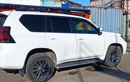 Toyota Land Cruiser Prado 150 рестайлинг 2, 2017 год, 4 500 000 рублей, 1 фотография