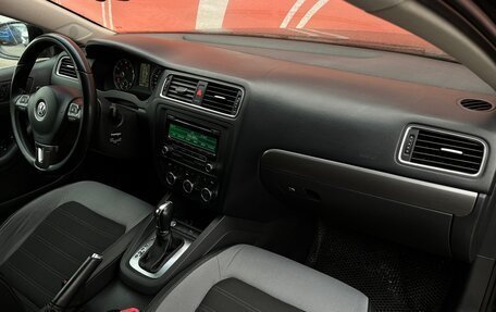 Volkswagen Jetta VI, 2012 год, 1 050 000 рублей, 29 фотография