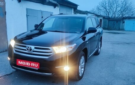 Toyota Highlander III, 2012 год, 2 600 000 рублей, 8 фотография