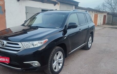 Toyota Highlander III, 2012 год, 2 600 000 рублей, 10 фотография