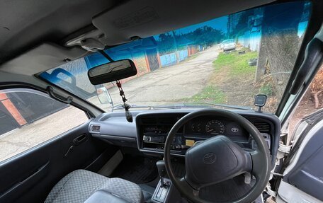 Toyota HiAce H100, 2000 год, 1 100 000 рублей, 7 фотография