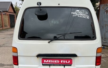 Toyota HiAce H100, 2000 год, 1 100 000 рублей, 4 фотография