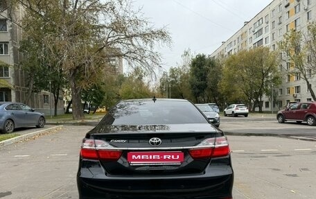 Toyota Camry, 2017 год, 2 399 000 рублей, 3 фотография