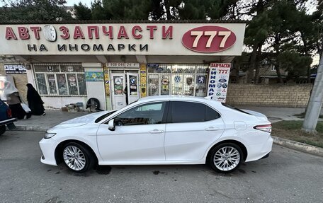 Toyota Camry, 2019 год, 2 300 000 рублей, 5 фотография