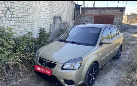 KIA Rio II, 2010 год, 725 000 рублей, 1 фотография