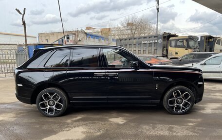 Rolls-Royce Cullinan, 2022 год, 62 999 000 рублей, 4 фотография