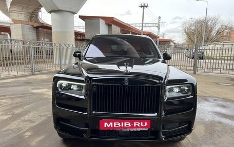 Rolls-Royce Cullinan, 2022 год, 62 999 000 рублей, 2 фотография