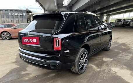 Rolls-Royce Cullinan, 2022 год, 62 999 000 рублей, 5 фотография