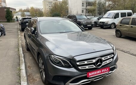 Mercedes-Benz E-Класс, 2017 год, 3 450 000 рублей, 2 фотография