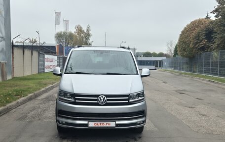 Volkswagen Multivan T6 рестайлинг, 2018 год, 4 230 000 рублей, 5 фотография