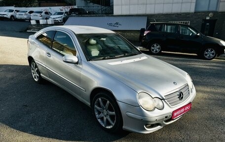 Mercedes-Benz C-Класс, 2004 год, 450 000 рублей, 1 фотография