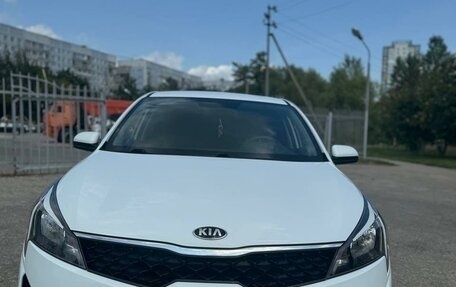 KIA Rio IV, 2020 год, 2 200 000 рублей, 18 фотография