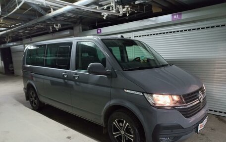 Volkswagen Caravelle T6 рестайлинг, 2020 год, 5 200 000 рублей, 8 фотография