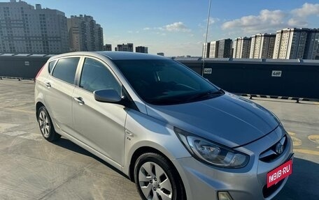 Hyundai Solaris II рестайлинг, 2013 год, 759 000 рублей, 3 фотография