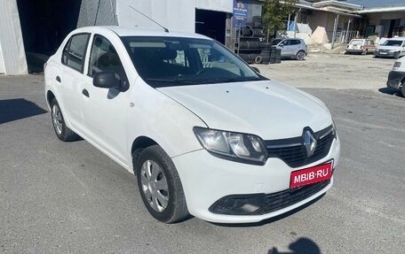 Renault Logan II, 2018 год, 580 000 рублей, 1 фотография