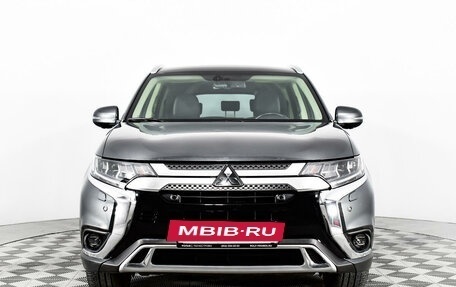 Mitsubishi Outlander III рестайлинг 3, 2018 год, 2 630 000 рублей, 2 фотография