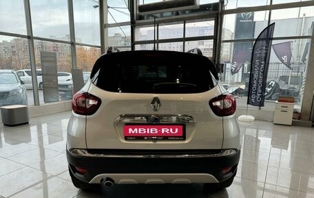 Renault Kaptur I рестайлинг, 2020 год, 1 790 000 рублей, 4 фотография