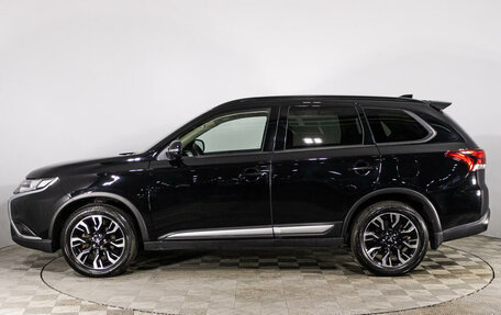 Mitsubishi Outlander III рестайлинг 3, 2021 год, 3 189 000 рублей, 8 фотография