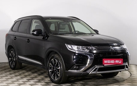 Mitsubishi Outlander III рестайлинг 3, 2021 год, 3 189 000 рублей, 3 фотография